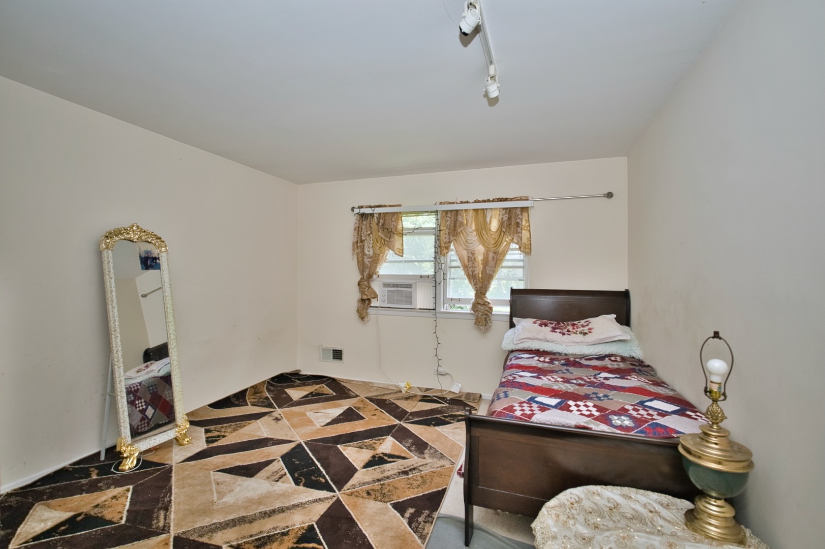 4454 Concord Lane Skokie IL 60076