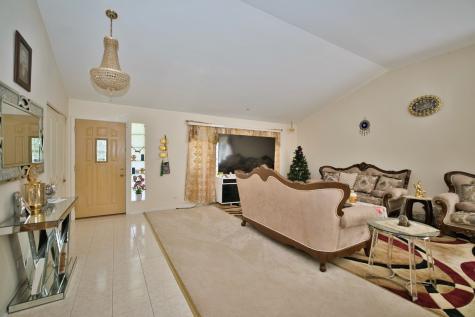 4454 Concord Lane Skokie IL 60076