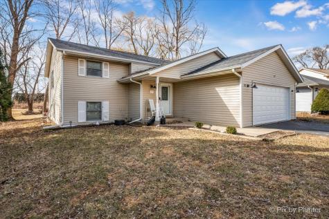 117 South West Benedict Drive Poplar Grove IL 61065