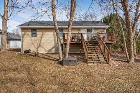 117 South West Benedict Drive Poplar Grove IL 61065