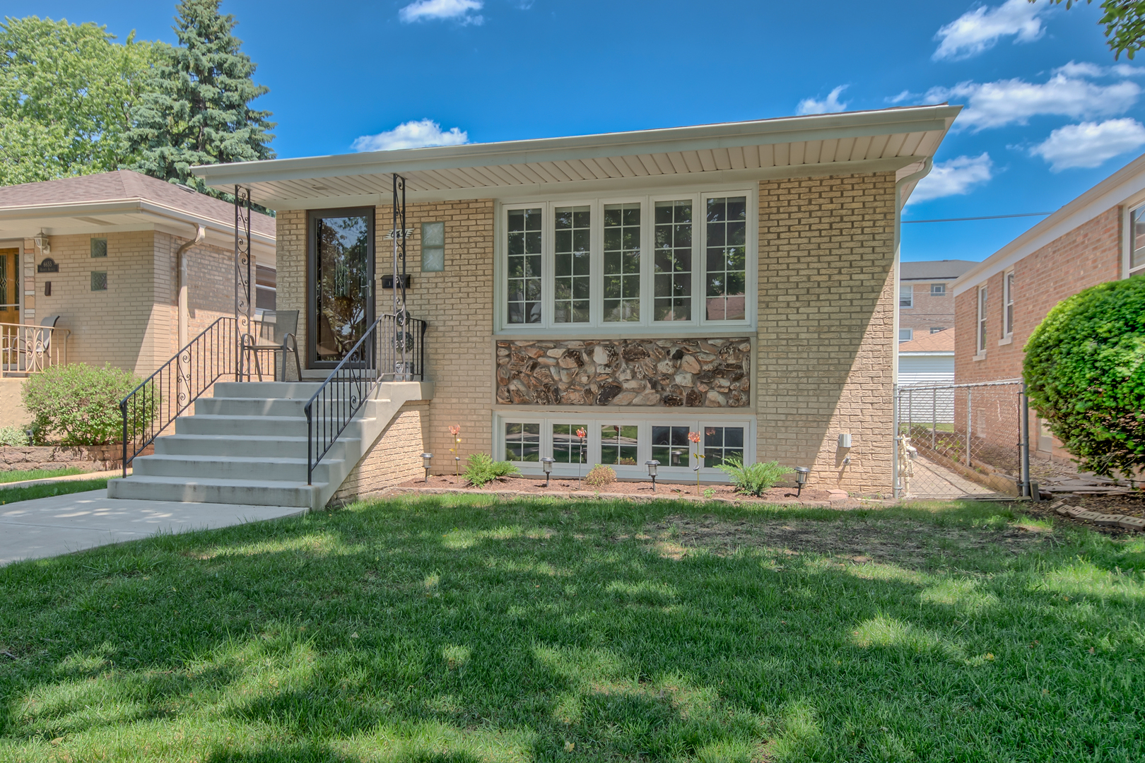 6651 North Oconto Avenue Chicago IL 60631