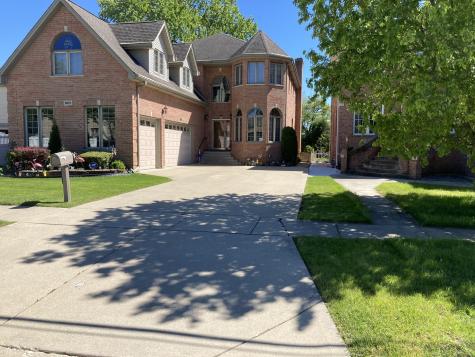 8619 West Sunset Road Niles IL 60714