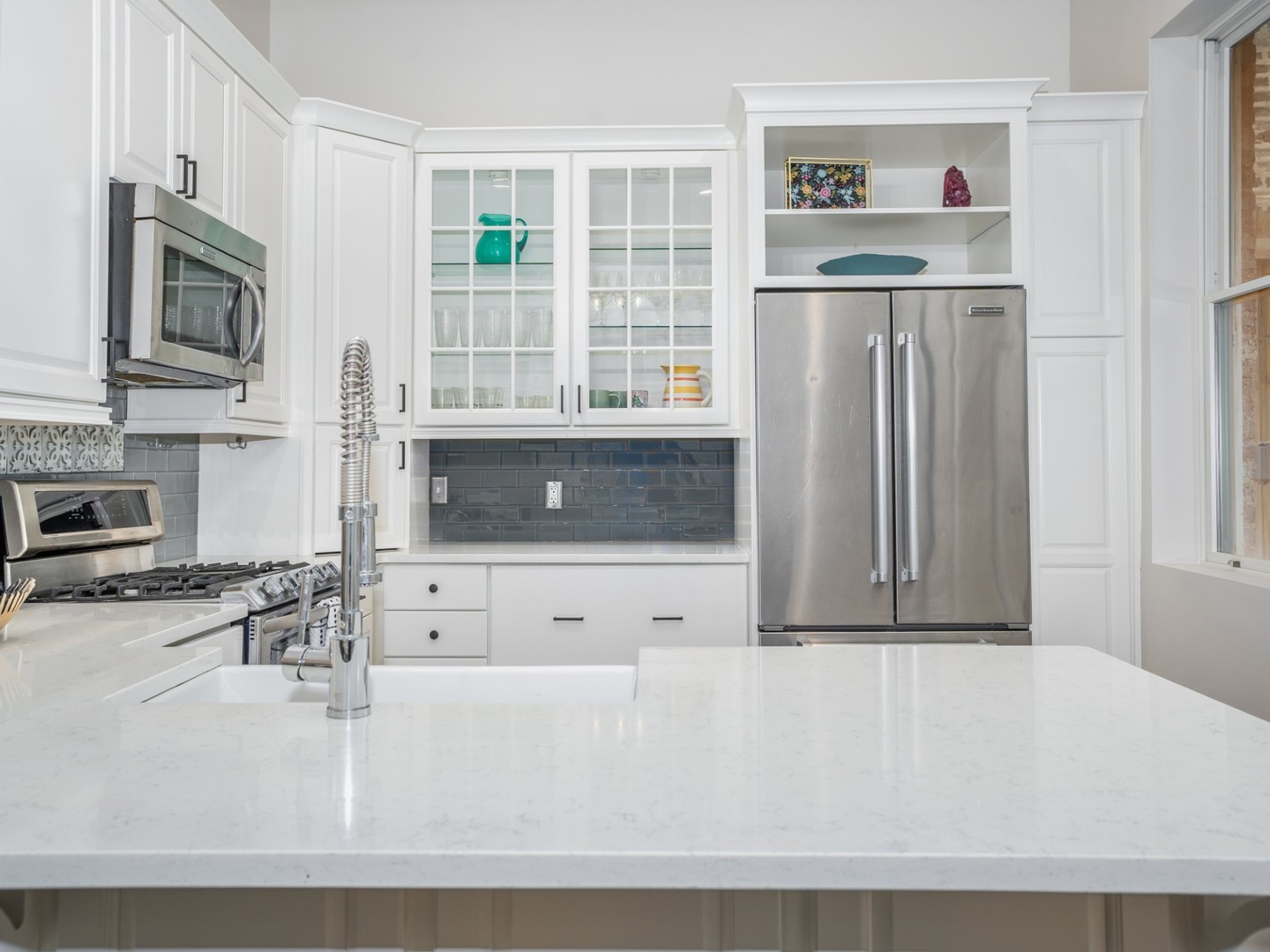 1235 North Damen Avenue Chicago IL 60622