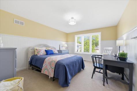 1914 North Ridge Avenue Arlington Heights IL 60004