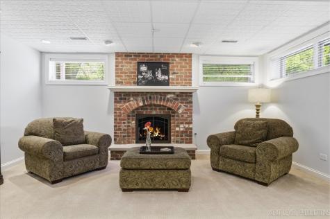 1914 North Ridge Avenue Arlington Heights IL 60004