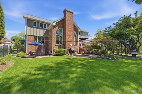 1914 North Ridge Avenue Arlington Heights IL 60004