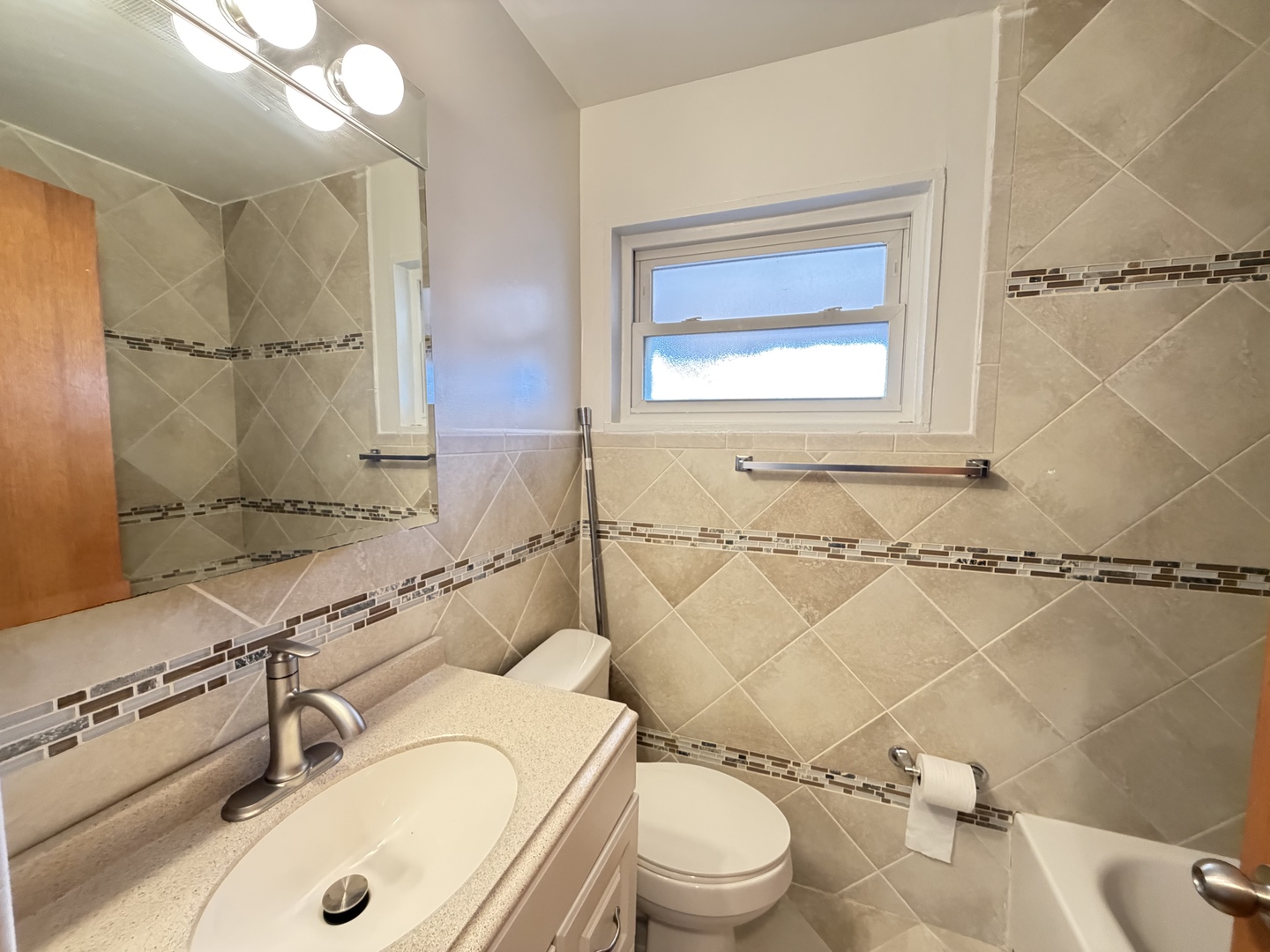 4932 Crain Street Skokie IL 60077