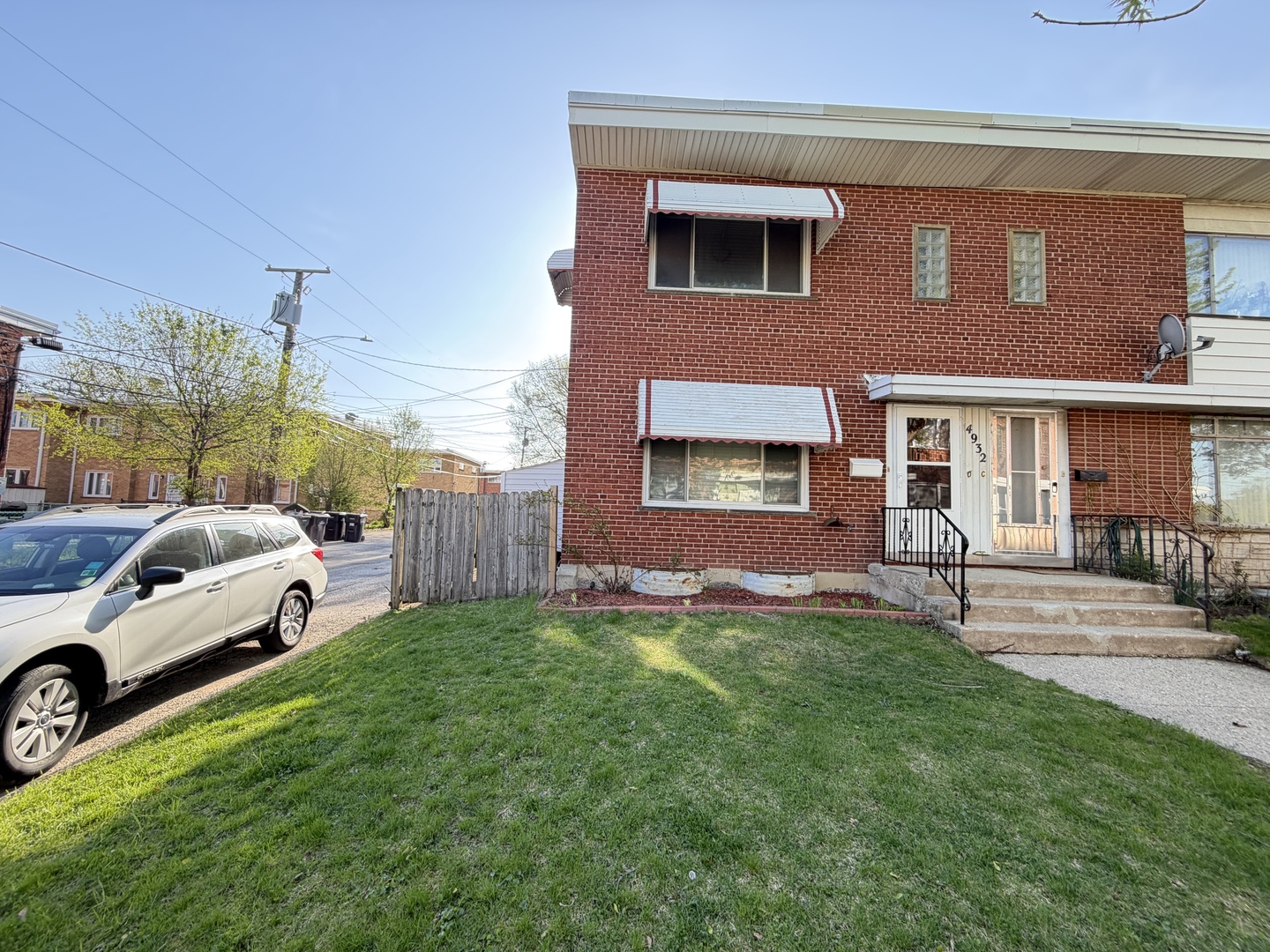 4932 Crain Street Skokie IL 60077
