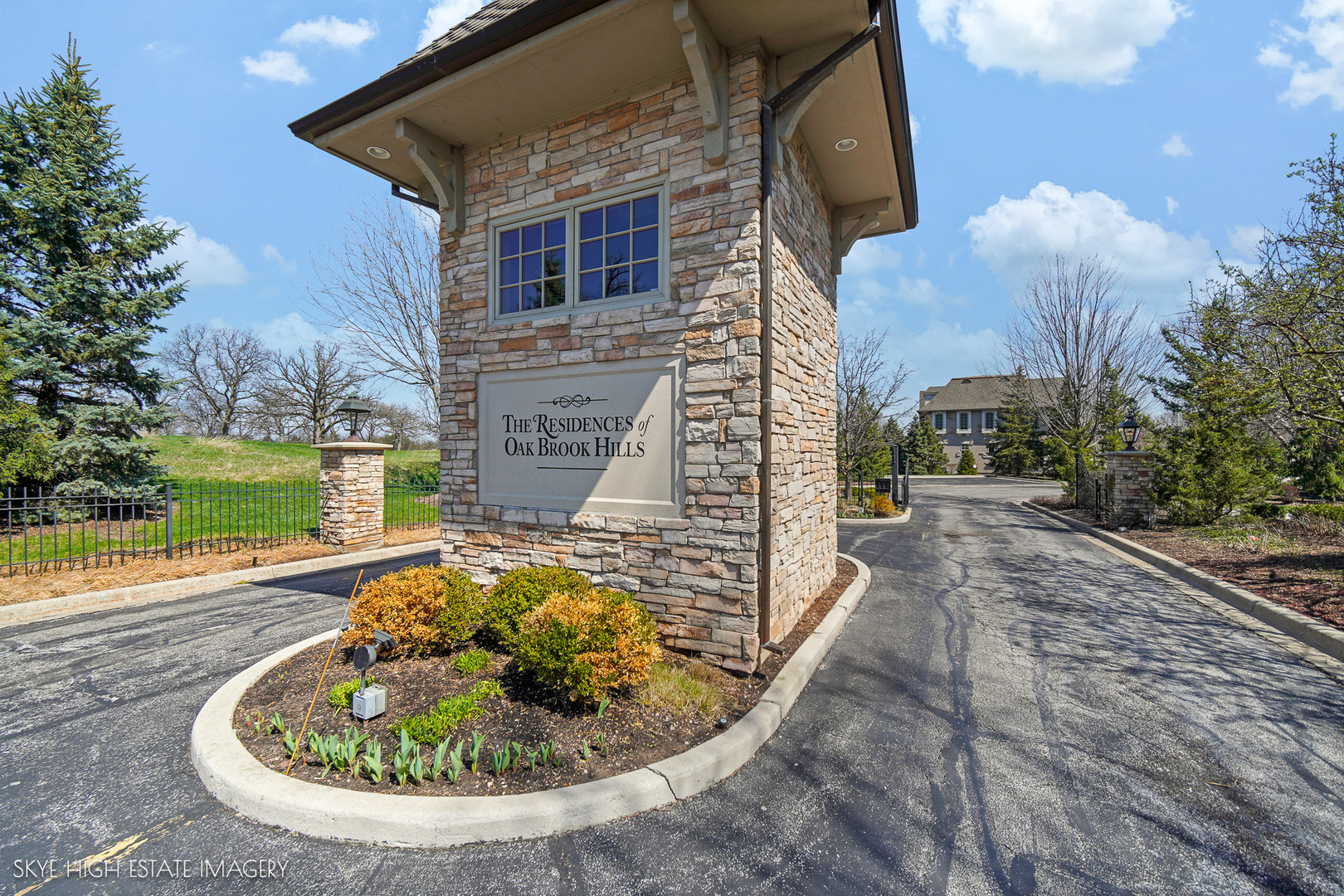 1 Willowcrest Drive Oak Brook IL 60523