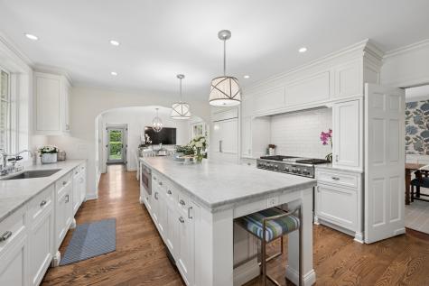 936 Sunset Road Winnetka IL 60093