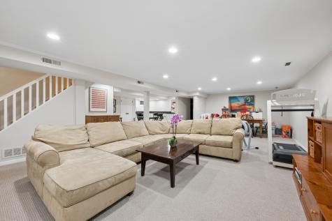 936 Sunset Road Winnetka IL 60093