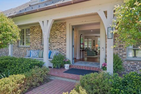 936 Sunset Road Winnetka IL 60093