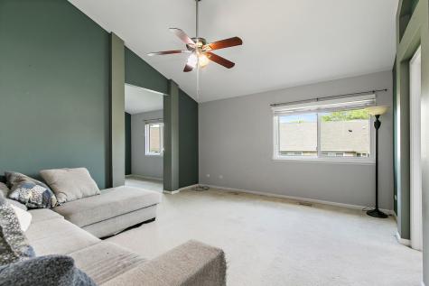 349 Hampton Court Crystal Lake IL 60012