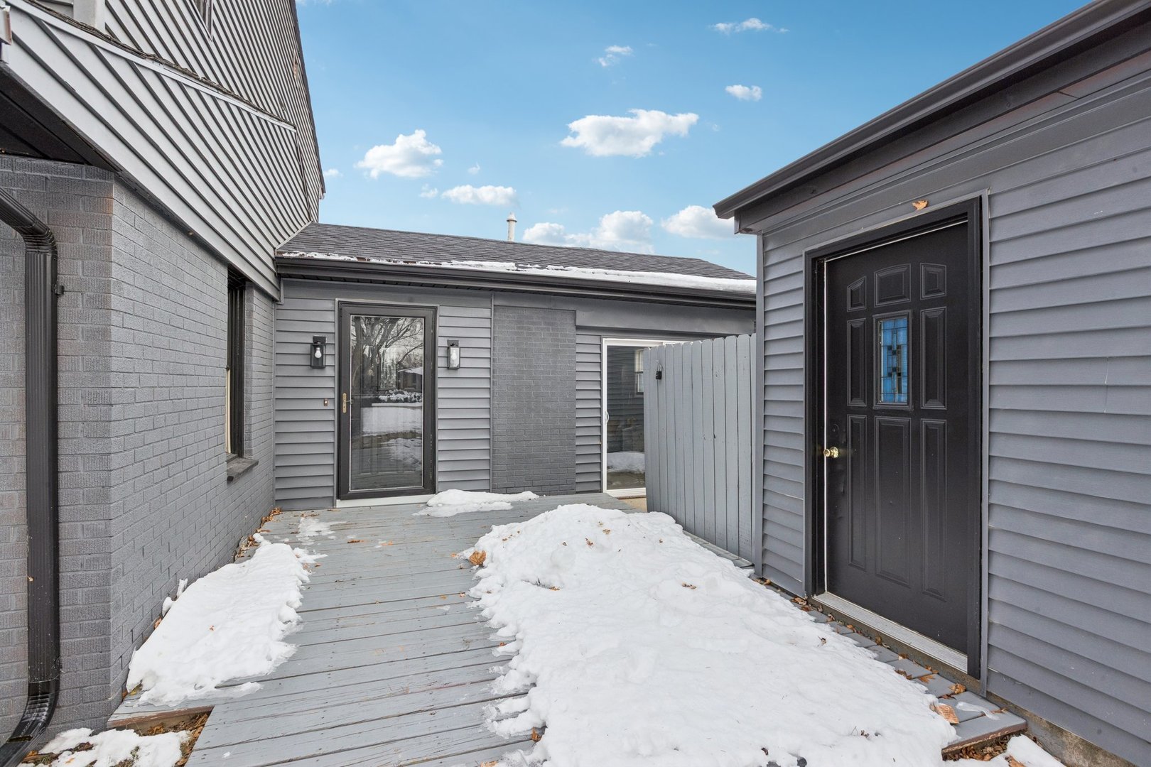 4N327 7TH Avenue Addison IL 60101