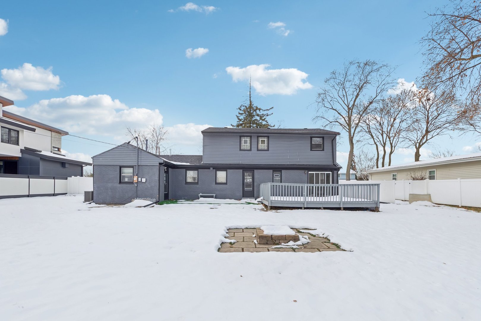 4N327 7TH Avenue Addison IL 60101
