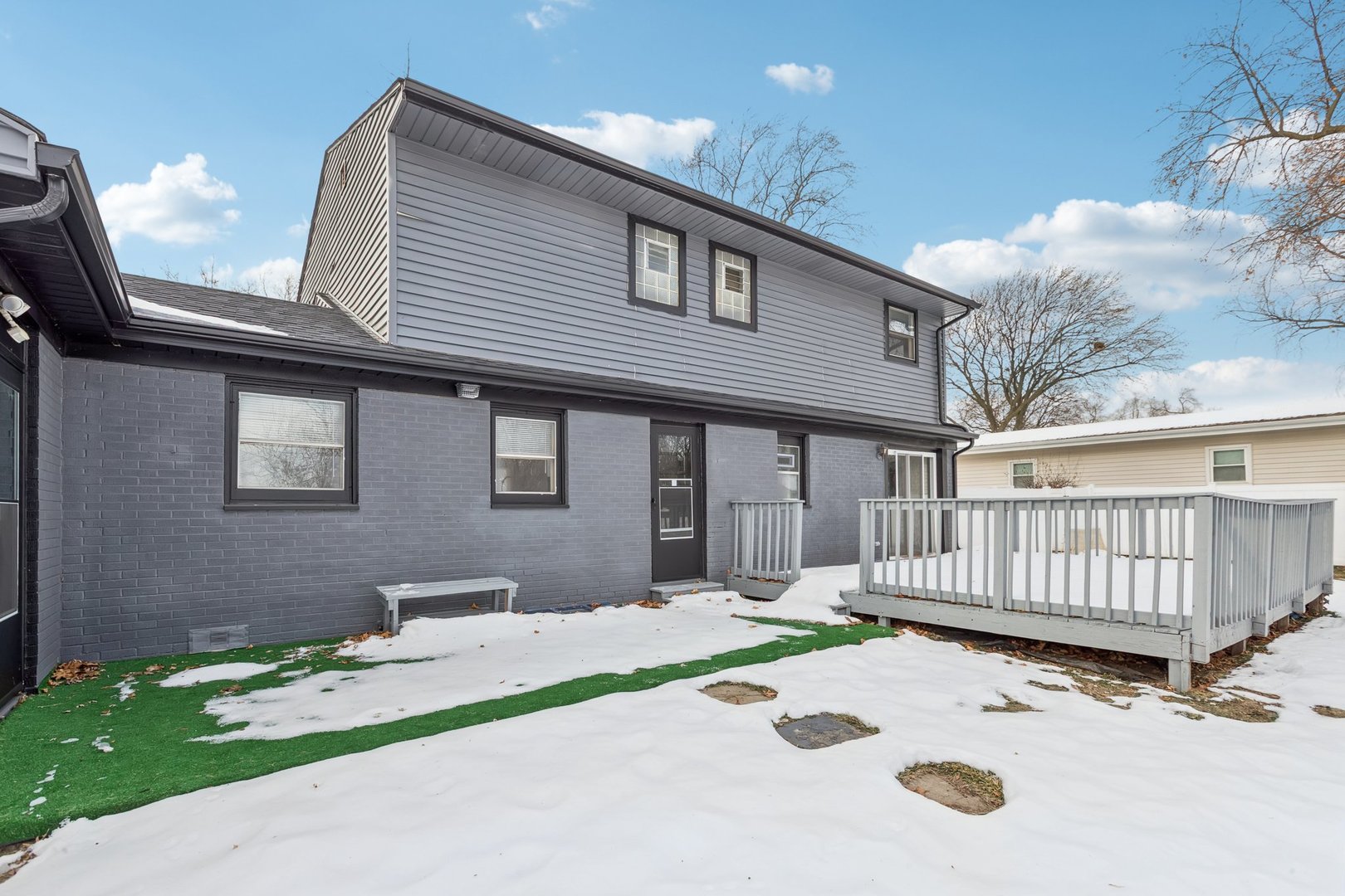 4N327 7TH Avenue Addison IL 60101