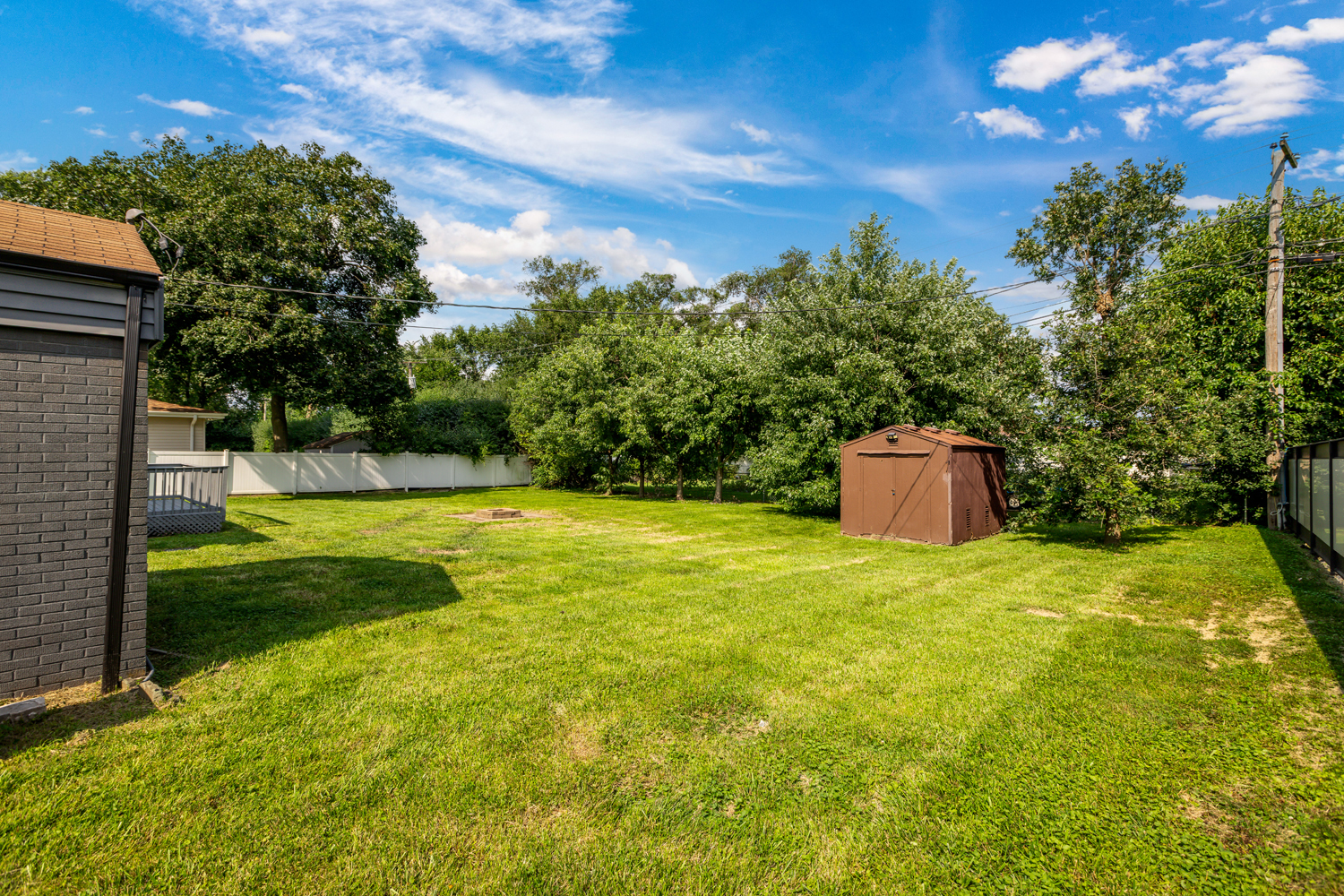 4N327 7TH Avenue Addison IL 60101