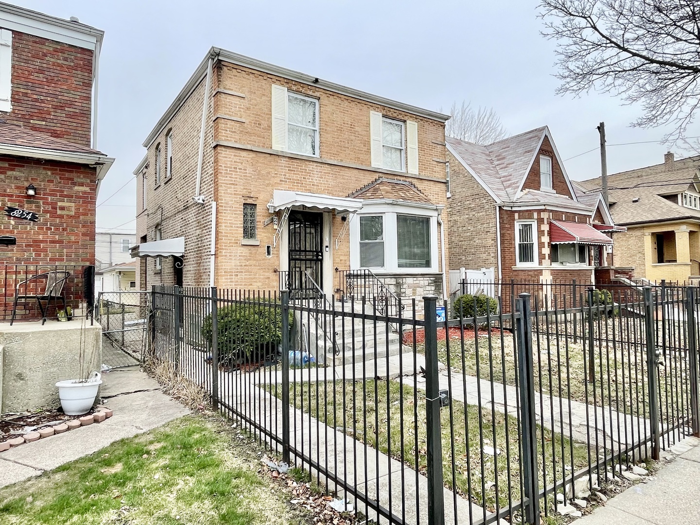 8252 South Marshfield Avenue Chicago IL 60620