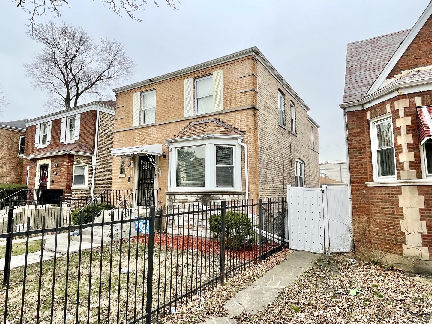 8252 South Marshfield Avenue Chicago IL 60620