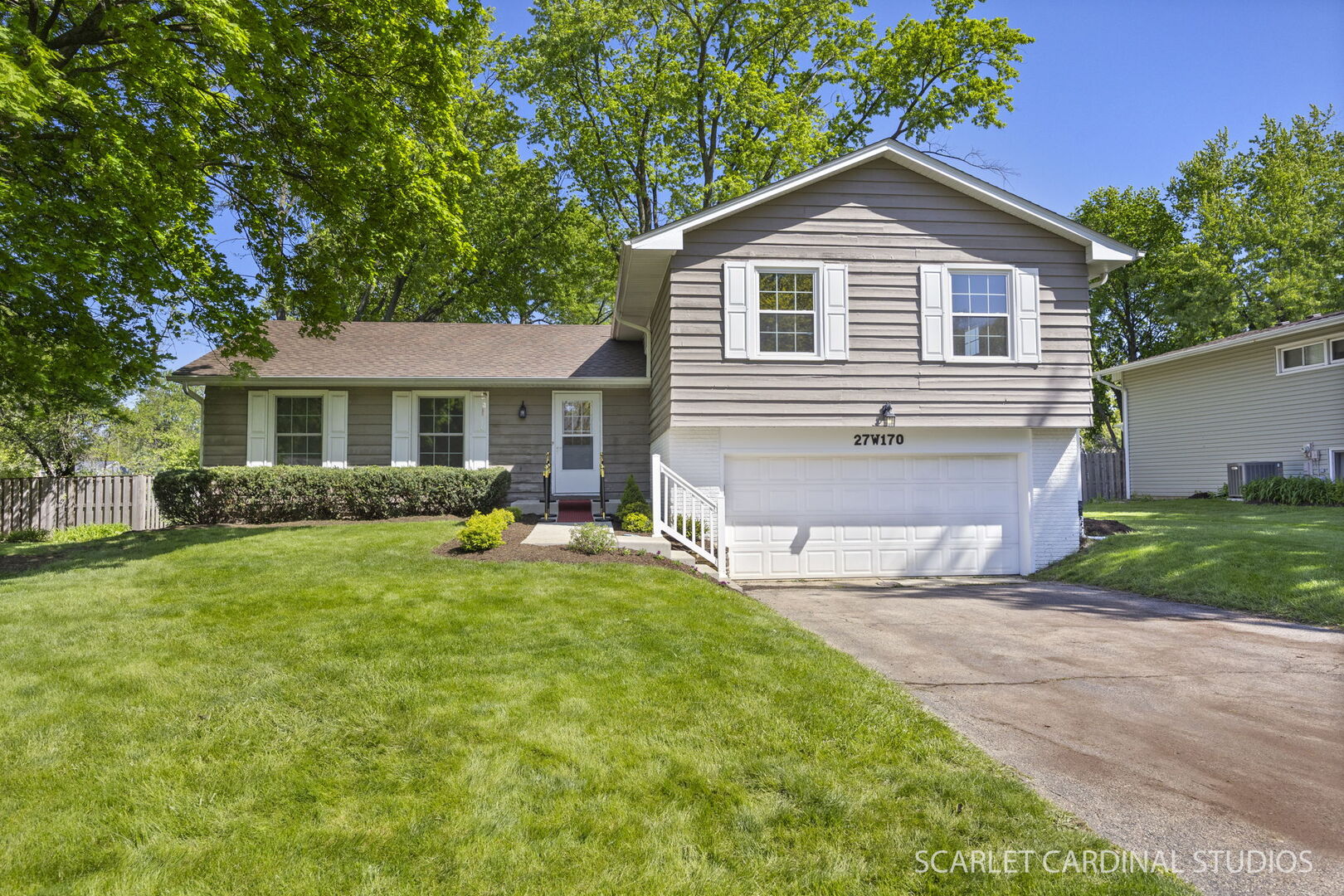 27W170 Fleming Drive Winfield IL 60190