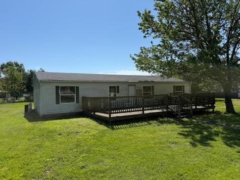 314 1/2 E Seminary Avenue Onarga IL 60955