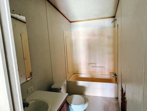 314 1/2 E Seminary Avenue Onarga IL 60955