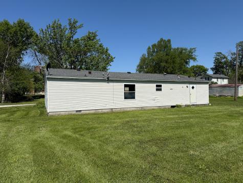 314 1/2 E Seminary Avenue Onarga IL 60955