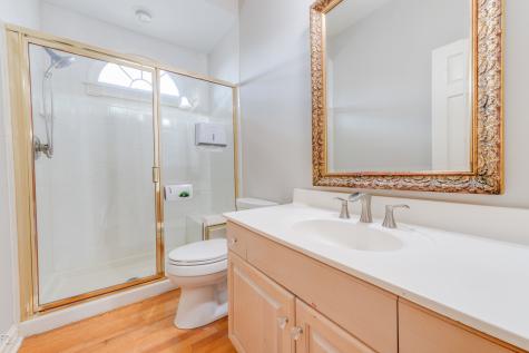 813 Fox Glen Drive St. Charles IL 60174