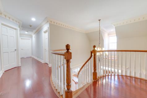 813 Fox Glen Drive St. Charles IL 60174