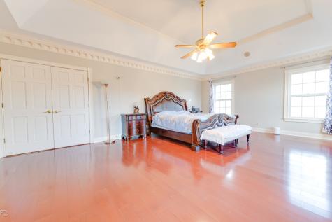 813 Fox Glen Drive St. Charles IL 60174