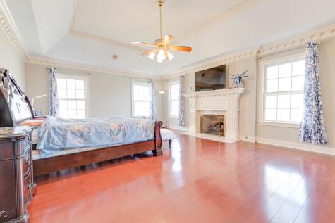 813 Fox Glen Drive St. Charles IL 60174
