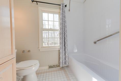 813 Fox Glen Drive St. Charles IL 60174
