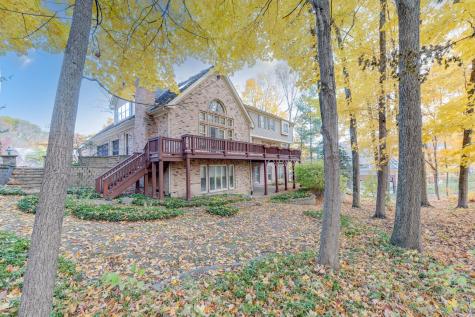 813 Fox Glen Drive St. Charles IL 60174