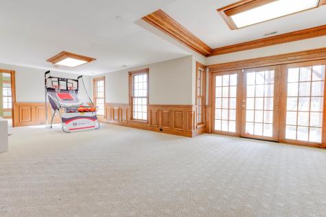 813 Fox Glen Drive St. Charles IL 60174
