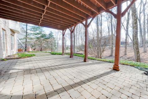 813 Fox Glen Drive St. Charles IL 60174