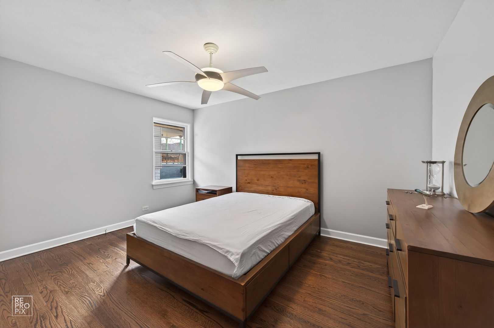 221 East Grantley Avenue Elmhurst IL 60126