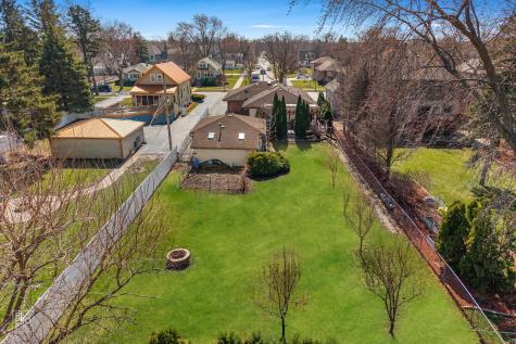221 East Grantley Avenue Elmhurst IL 60126