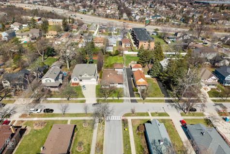 221 East Grantley Avenue Elmhurst IL 60126