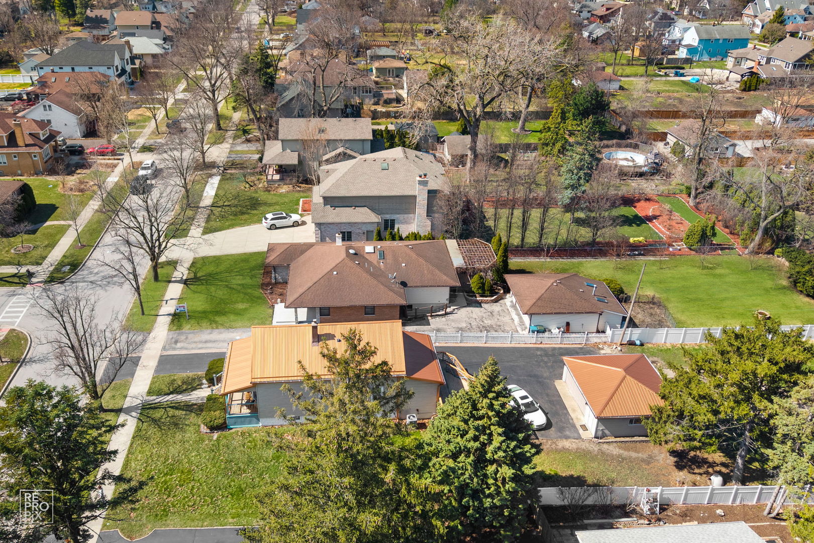 221 East Grantley Avenue Elmhurst IL 60126