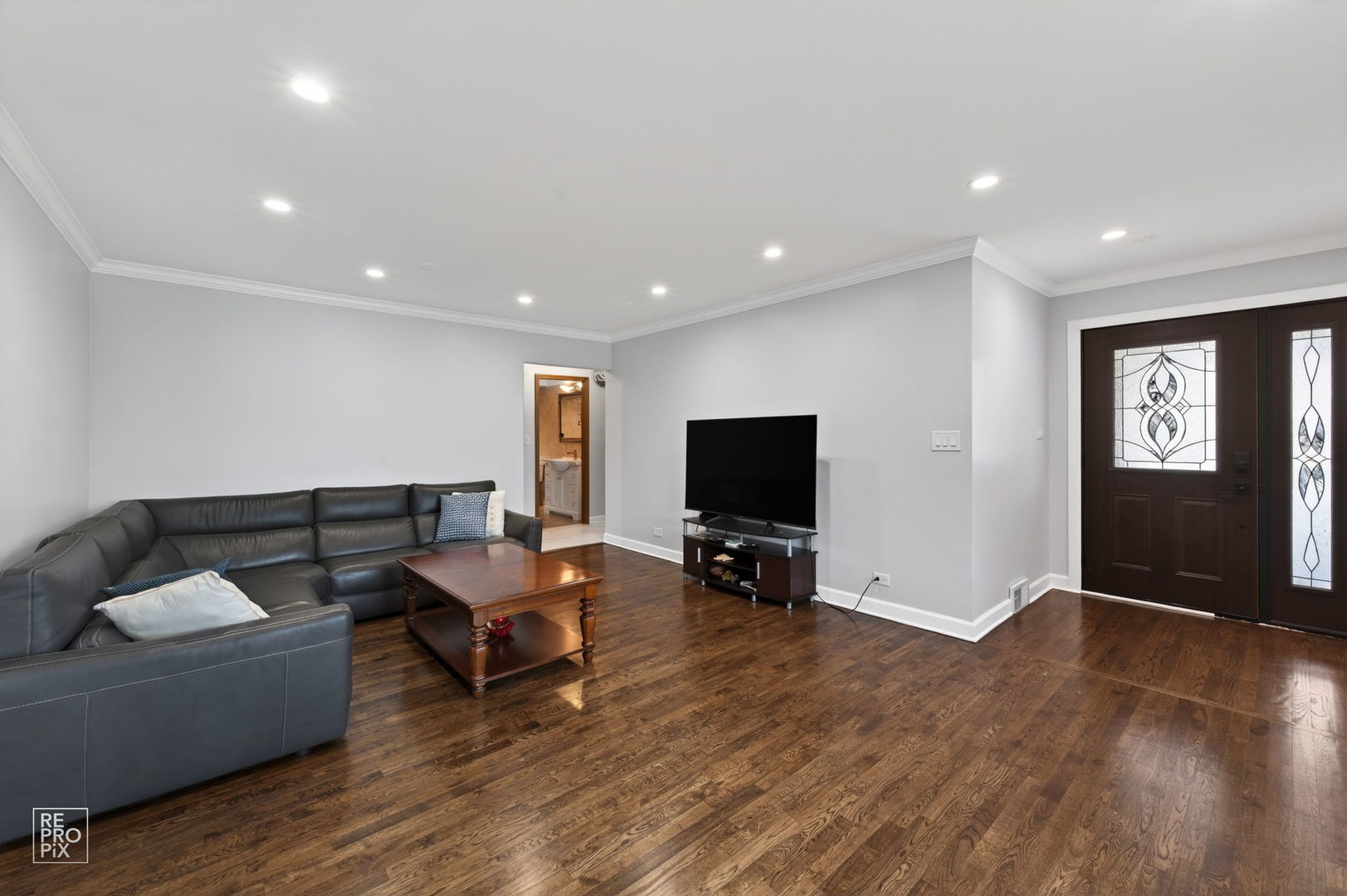 221 East Grantley Avenue Elmhurst IL 60126