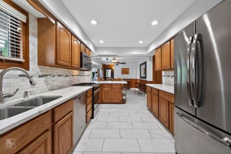 221 East Grantley Avenue Elmhurst IL 60126