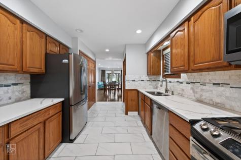 221 East Grantley Avenue Elmhurst IL 60126