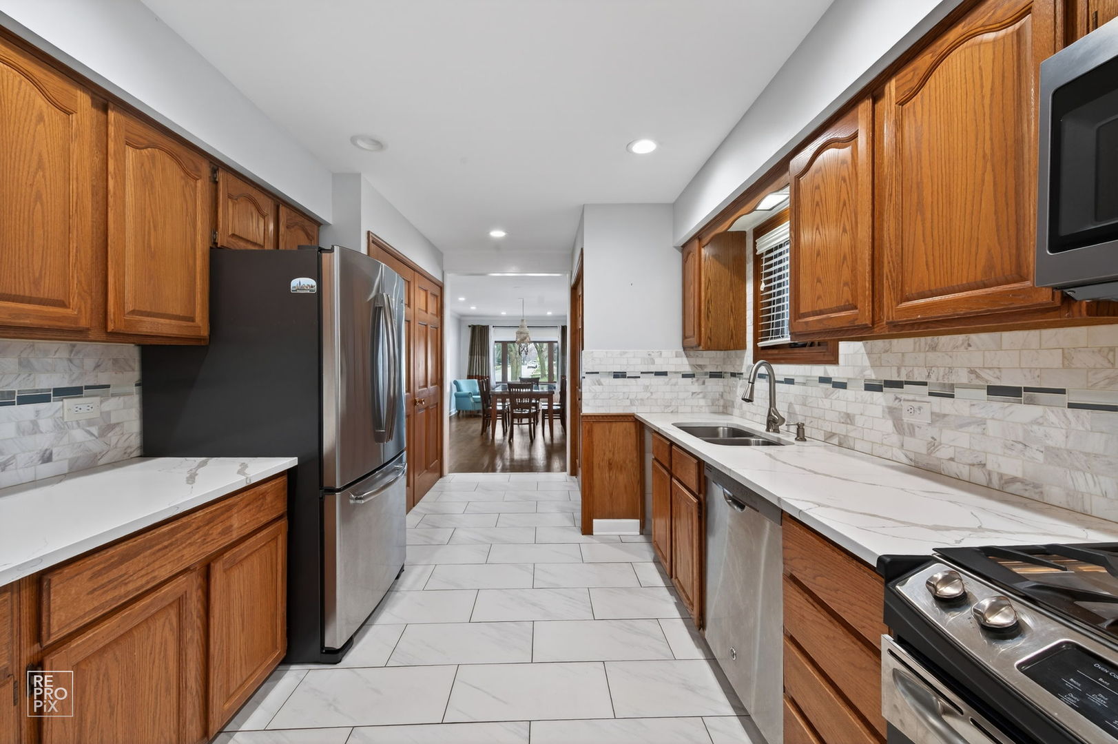 221 East Grantley Avenue Elmhurst IL 60126