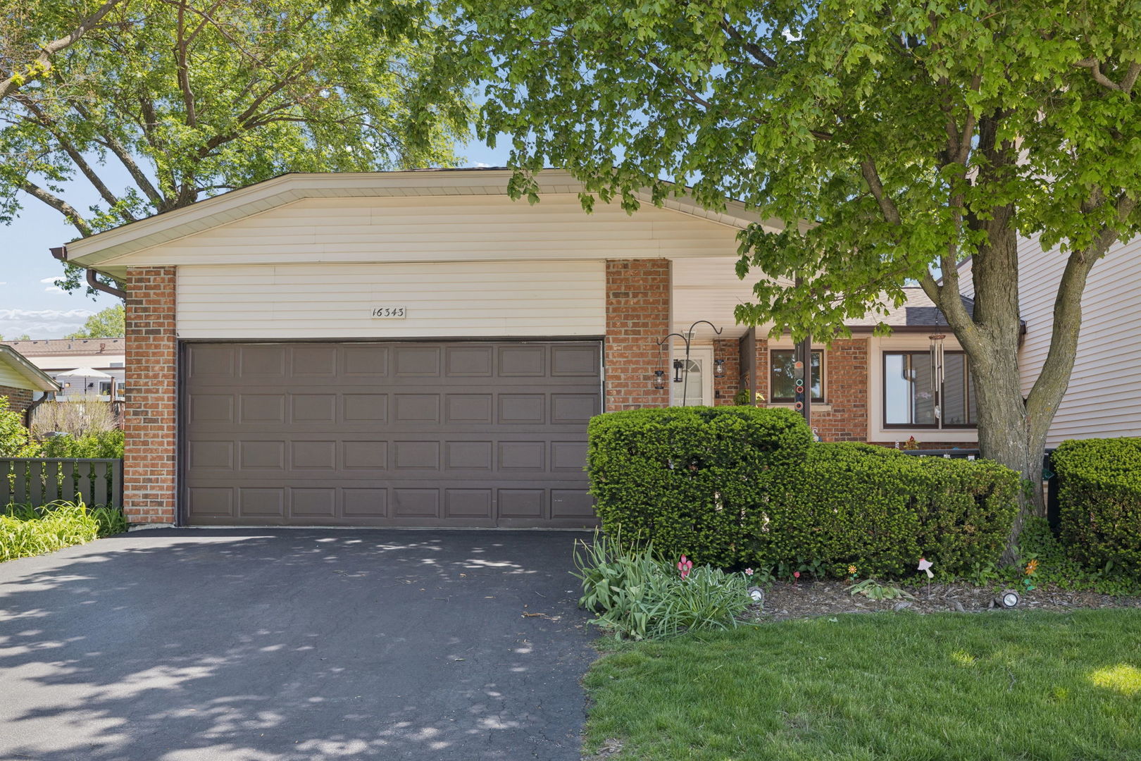 16343 Brementowne Drive Tinley Park IL 60477