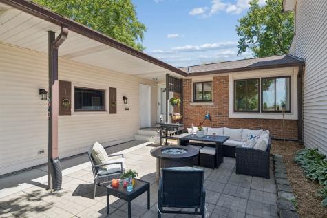16343 Brementowne Drive Tinley Park IL 60477