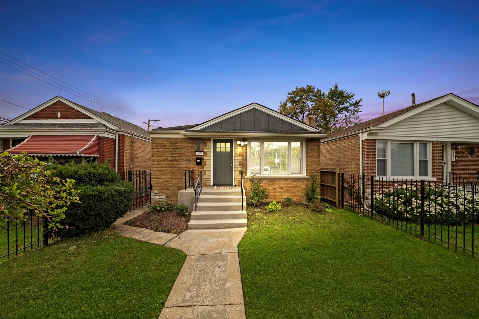 819 East 98th Place Chicago IL 60628