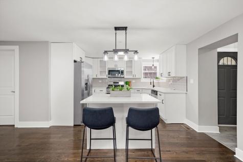 819 East 98th Place Chicago IL 60628