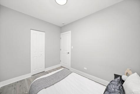 819 East 98th Place Chicago IL 60628