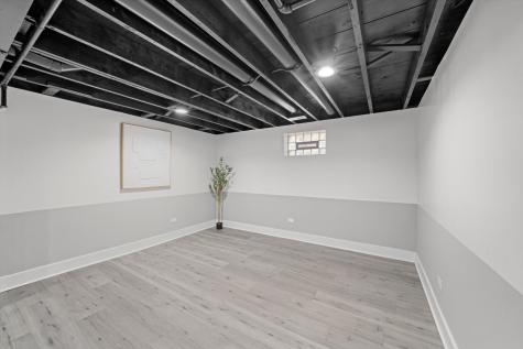 819 East 98th Place Chicago IL 60628