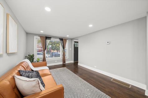 819 East 98th Place Chicago IL 60628